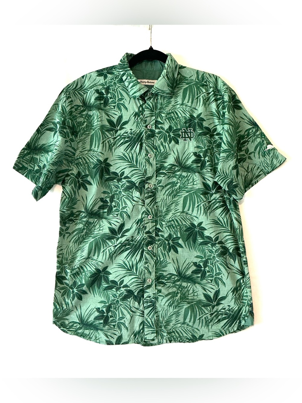 Tommy Bahama Men Notre Dame Grn Hawaiian Shirt SzM Button Down Embroidered Logos